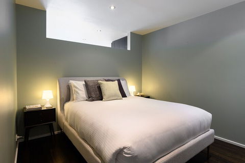 LUCY Laneway Art Fed Square Bars & Flinderst St. Station - Nambucca Heads Accommodation 6