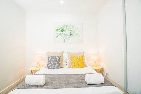 Modern And Chic Apartment Next To Parramatta Station - Nambucca Heads Accommodation 2