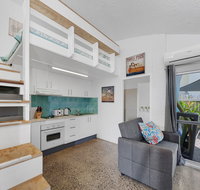 Beachfront Iglu Trinity Beach - Nambucca Heads Accommodation
