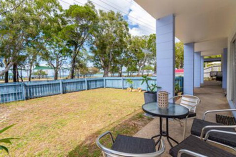 Charm & Comfort In This Ground Floor Unit With Water Views! Welsby Pde Bongaree - Nambucca Heads Accommodation 0