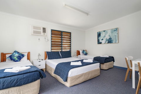 Tin Can Bay's Sleepy Lagoon Motel - Nambucca Heads Accommodation 1