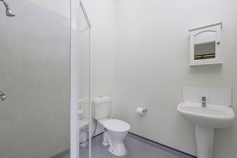 Tin Can Bay's Sleepy Lagoon Motel - Nambucca Heads Accommodation 5