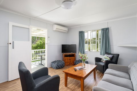 Tin Can Bay's Sleepy Lagoon Motel - Nambucca Heads Accommodation 6