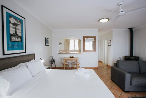 Canal Rocks Beachfront Apartments - Nambucca Heads Accommodation 3