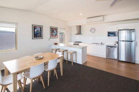 Canal Rocks Beachfront Apartments - Nambucca Heads Accommodation 1