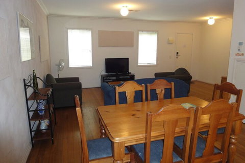 Moonee Valley Views Apartments - Nambucca Heads Accommodation 6