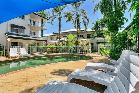 Cairns Reef Apartments & Motel - Nambucca Heads Accommodation 3