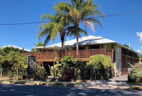 Five 3 Five - The Beachside Barracks - Nambucca Heads Accommodation 2