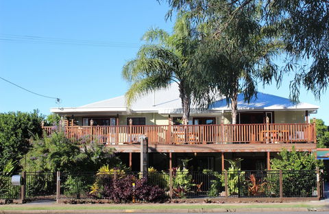 Five 3 Five - The Beachside Barracks - Nambucca Heads Accommodation 0