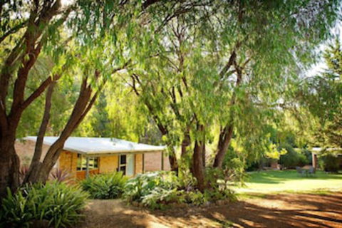 Peppermint Brook Cottages - Nambucca Heads Accommodation 0