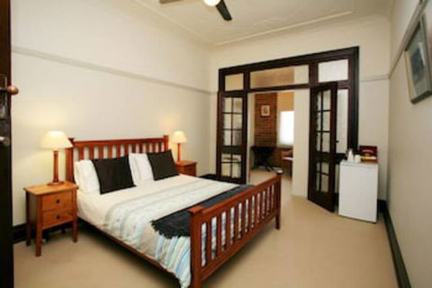 The Bank Guesthouse - Nambucca Heads Accommodation 0