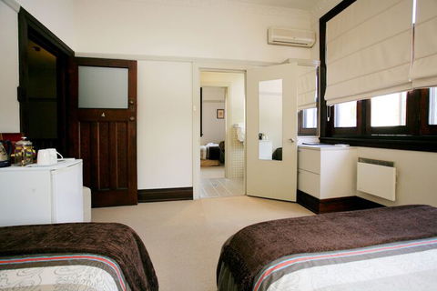 The Bank Guesthouse - Nambucca Heads Accommodation 2