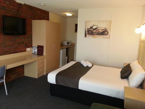 Big Valley Lakeside Paradise Motor Inn - Nambucca Heads Accommodation 1