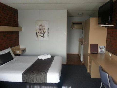 Big Valley Lakeside Paradise Motor Inn - Nambucca Heads Accommodation 5