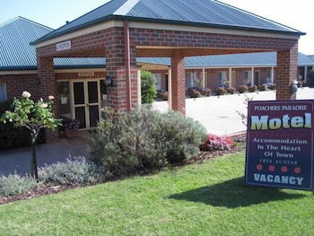 Poachers Paradise Motel - Nambucca Heads Accommodation 0