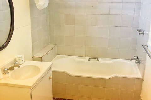 Victoria & Albert Guesthouse - Nambucca Heads Accommodation 6