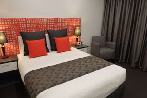 Golden Chain Tower Motor Inn - Nambucca Heads Accommodation 0