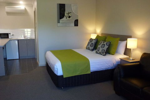 Golden Chain Tower Motor Inn - Nambucca Heads Accommodation 1