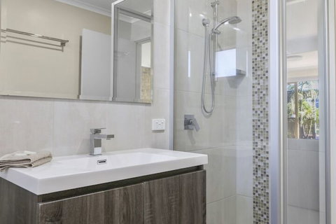Lakeside Holiday Apartments Merimbula - Nambucca Heads Accommodation 6