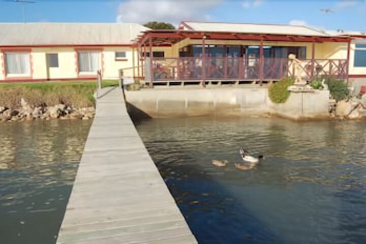 Policemans Point SA Nambucca Heads Accommodation