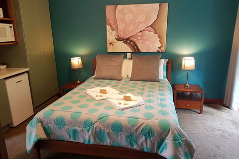 Adamsons Riverside Accommodation - Nambucca Heads Accommodation 4