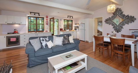 Crystal Creek Meadows Luxury Cottages - Nambucca Heads Accommodation 4