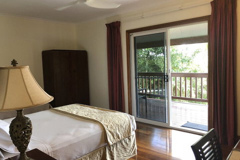 Daintree Manor Bed & Breakfast - Nambucca Heads Accommodation 4