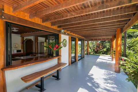 Daintree Manor Bed & Breakfast - Nambucca Heads Accommodation 1