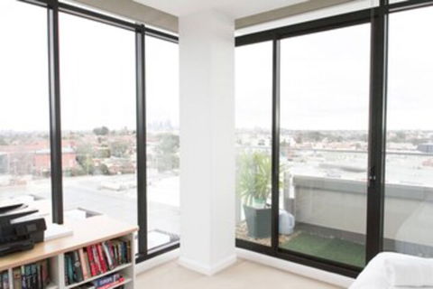Modern 2 Bedroom Apartment In Melbournes Northcote - Nambucca Heads Accommodation 2
