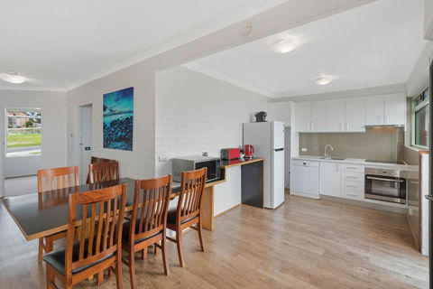 Whalevue Unit 2 - Nambucca Heads Accommodation 1