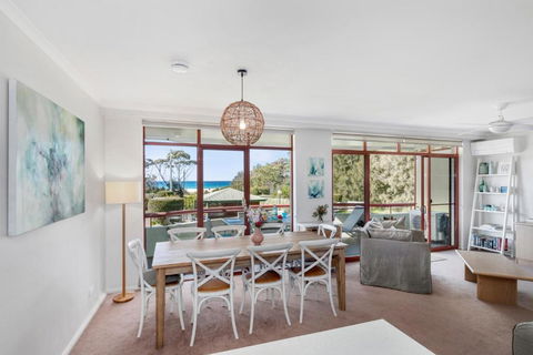 Fathoms 8 Mollymook - Nambucca Heads Accommodation 2