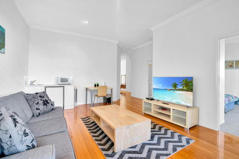 Rainbow Towers 2 Rainbow Beach High On The Hill Panoramic Views Wi Fi - Nambucca Heads Accommodation 1