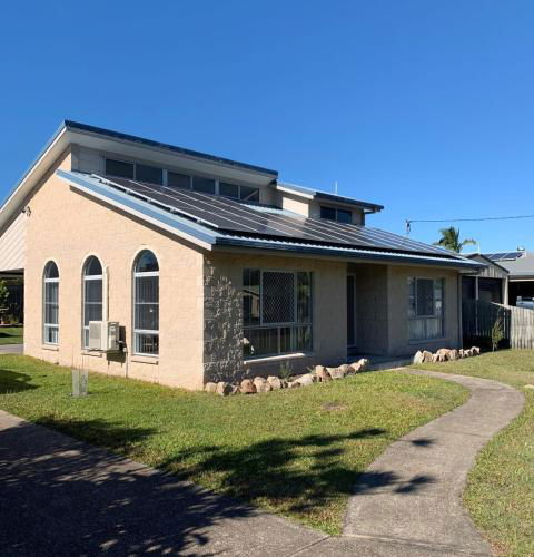 11 Anchovy Street Tin Can Bay Summer Haven Coastal Retreat - Nambucca Heads Accommodation 0