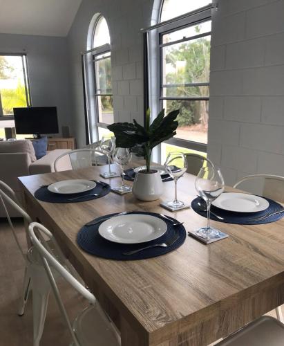 11 Anchovy Street Tin Can Bay Summer Haven Coastal Retreat - Nambucca Heads Accommodation 6