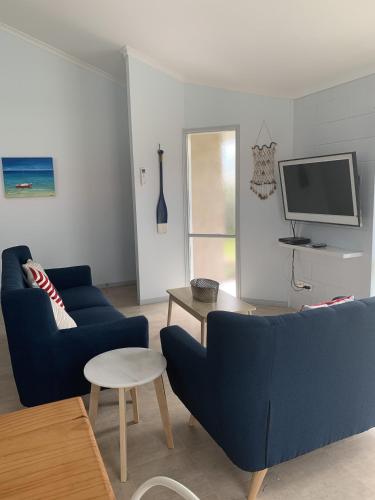 11 Anchovy Street Tin Can Bay Summer Haven Coastal Retreat - Nambucca Heads Accommodation 2