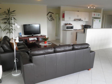 The Haven Island Beach - Nambucca Heads Accommodation 4