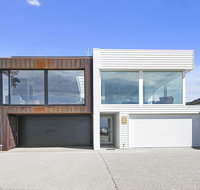Apollo Bay Beach House - Nambucca Heads Accommodation