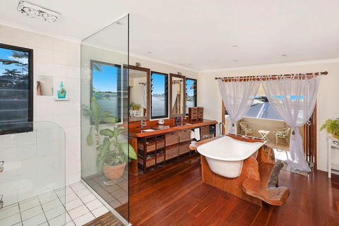 Schirmann Waterfront Home - Nambucca Heads Accommodation 1