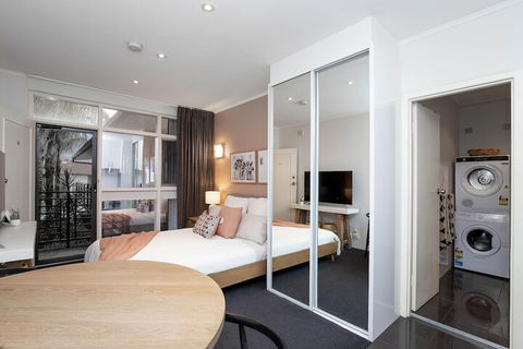 Former Dress Circle Nth Adelaide Apt With Aircon - Nambucca Heads Accommodation 6