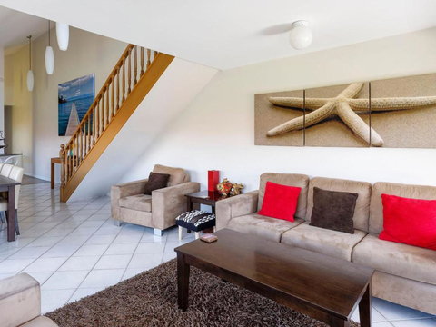 One Street From Main Beach - Nambucca Heads Accommodation 3