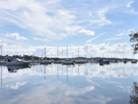 Wangi Lakehouse Renovated Lake Macquarie Lakefront Location - Nambucca Heads Accommodation 2