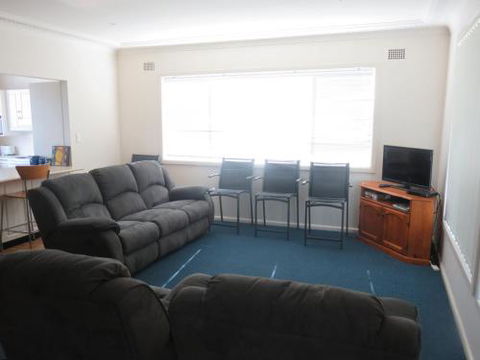 Cabenay 3 VIEWS ACROSS THE PARK - Nambucca Heads Accommodation 3