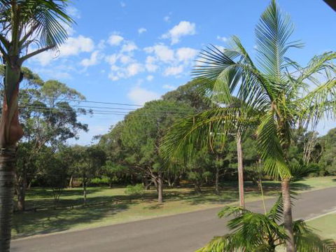 Cabenay 3 VIEWS ACROSS THE PARK - Nambucca Heads Accommodation 5