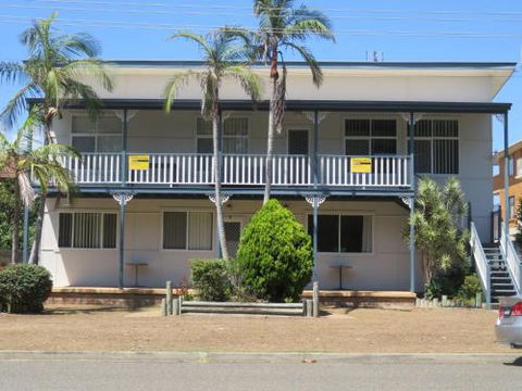 Cabenay 3 VIEWS ACROSS THE PARK - Nambucca Heads Accommodation 0