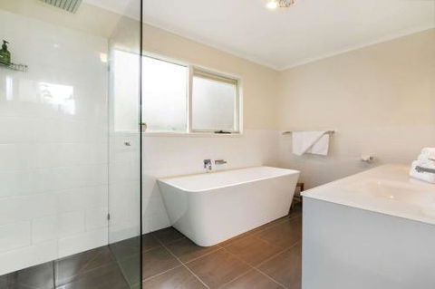 Lighthouse Cottage - Nambucca Heads Accommodation 0