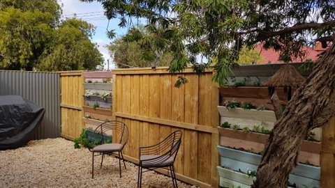 Red Ochre â€“ Large 1BR With Private Courtyard - Nambucca Heads Accommodation 6