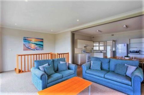 Seaside Beach House 25 Seaside Pde - Nambucca Heads Accommodation 6