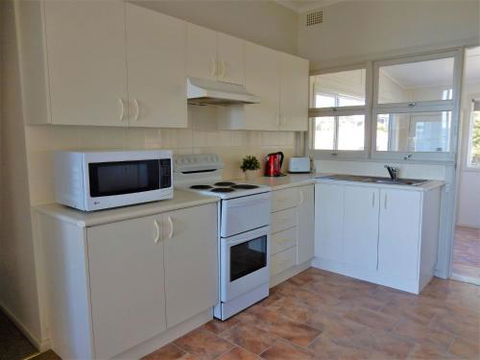Seaside Beach House 25 Seaside Pde - Nambucca Heads Accommodation 2
