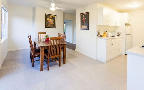 Point Lonsdale Holiday Apartments - Nambucca Heads Accommodation 6