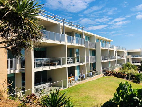 Absolute Beachfront Cabarita Beach Ocean Views 3 Bed Apartment - Nambucca Heads Accommodation 4